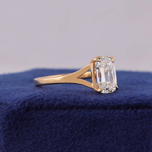 Anillo de Compromiso de Diamantes con Corte Esmeralda en Oro Sólido de 18K para Mujer, Estilo Clásico, Certificado IGI - Product Image 5