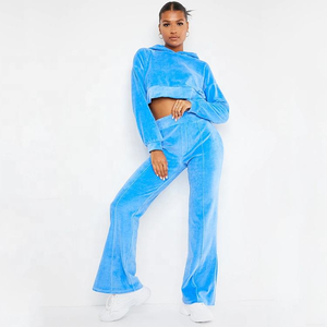 Ensemble de jogging pour femme en velours bleu personnalisé, pantalon large et sweat à capuche court, survêtement en velours - Product Image 2