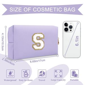 Borsa da Viaggio per Cosmetici in Pelle PU Viola Stile Preppy con Patch, Pochette Personalizzabile con Iniziale A-Z, Piccola Borsa per Trucchi con Cerniera - Product Image 3