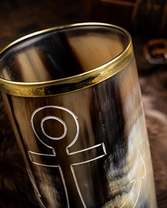 Verre à boire en corne de bœuf personnalisé, artisanat sculpté, élégant, naturel et fait main, verres à vin en corne artisanale, gobelets en verre - Product Image 3
