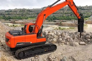 Excavadora Usada Profesional de 3 Toneladas con Orugas, Controles Hidráulicos de Precisión y Cabina de Seguridad Totalmente Cerrada para Excavación - Product Image 2