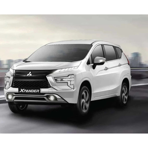 Véhicule familial MPV confortable et Mitsubishi Xpander d'occasion offrant de solides performances routières - Product Image 5