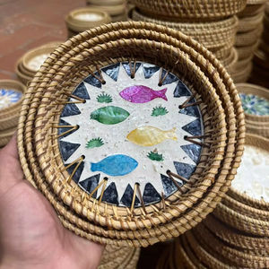 Plateau en rotin et nacre haut de gamme pour la décoration intérieure, utilisation sur table, fabrication artisanale, origine Vietnam - Product Image 1
