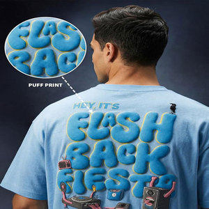 Camiseta de Manga Corta Azul para Hombre Hey It's Flash Back Fiesta, Talla Grande, Logotipo en la Espalda, Casual, 100% Algodón, Corte Regular, Personalizable - Product Image 4