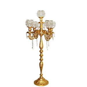 Candelabros altos de aluminio con 5 brazos de vela Votives de vidrio Diseño único Entrada y piso de boda Candelabro decorativo hecho a mano - Product Image 5