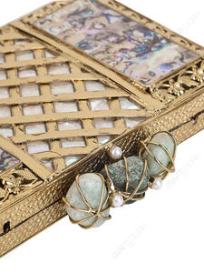 กระเป๋าคลัทช์ฝังมุกทำมือพร้อมกรอบทองเหลืองแกะสลักลายฉลุ ดีไซน์เนอร์สำหรับงานกลางคืน ขายส่งแบบ OEM - Product Image 5