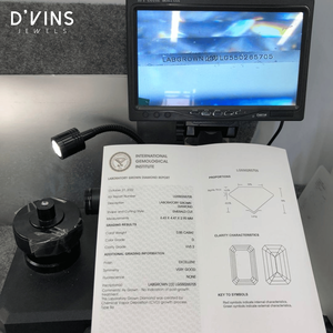 Diamante Cultivado en Laboratorio CVD, Corte Esmeralda, 0.85ct, Color D, VVS2, Suelto, de D'vins Jewels - Product Image 3