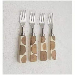 Juego de Cubiertos de Acero Inoxidable de Lujo con Mango de Hueso - Cuchara, Tenedor y Cuchillo Reutilizables, Ecológicos, Aptos para Lavavajillas, para Fiestas y Cenas - Product Image 6