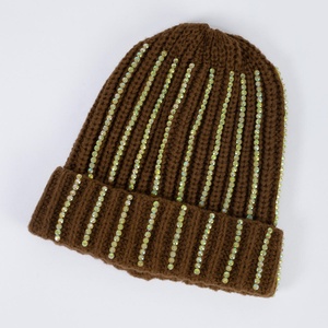 Gorro de Punto Personalizado con Pedrería para Mujer, Gorro Brillante de Invierno con Decoración de Cadena, Gorro Moderno con Pedrería, Proveedor con MOQ Bajo - Product Image 5