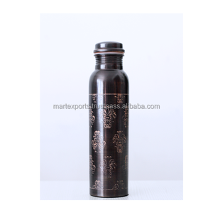 Botella de agua de cobre puro para beber de forma diaria y saludable, que apoya la digestión, la hidratación, el equilibrio y los hábitos de un estilo de vida saludable. - Product Image 4