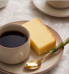 Elegante Juego de Cubiertos con Mango de Bambú y Acabado Dorado, Cuchara, Cuchillo y Tenedor Aptos para Lavavajillas, para Uso en Mesa de Boda - Product Image 3