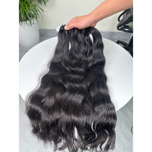 Cheveux Humains Vietnamiens Remy en Trame, Ondulés, Provenant d'un Donneur Unique, Noir Naturel, Bruts, Non Transformés, Vente en Gros - Product Image 5