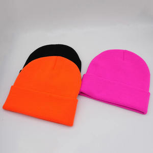 Gorro de Punto Trenzado, Cálido y Suave, para Invierno, con Logotipo Personalizado, OEM, Marca Privada, Venta al Por Mayor, Proveedor de Gorros - Product Image 1