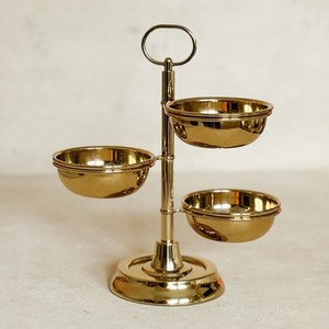 Plateau en métal de luxe en forme d'écorce d'arbre dorée |   Plat de service moderne texturé en forme de feuille et bol décoratif pour centre de table - Product Image 4