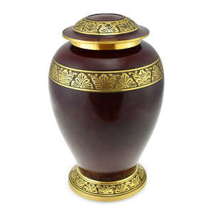 Urne funéraire en laiton brossé avec bordure gravée traditionnelle et style commémoratif intemporel - Product Image 1