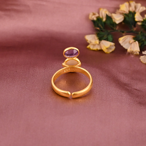 Bague ajustable en argent sterling 925 plaqué or avec améthyste naturelle et nacre serties en clos - Product Image 3