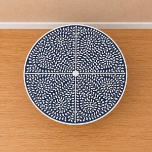 Table d'appoint ronde éco-responsable en os incrusté avec motif floral, faite à la main, pour une décoration intérieure moderne - Product Image 5