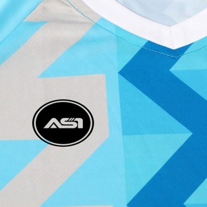 Nouvelle tenue de football pour jeunes, vente en gros, impression par sublimation, unisexe, personnalisable, respirante, 100% polyester, col en V, manches longues - Product Image 3