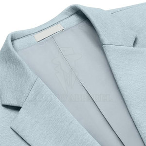 Abrigo de vestir moderno para hombre, hecho con tela cómoda que ofrece un ajuste moderno para uso diario y laboral, adecuado para usar durante todo el día. - Product Image 3