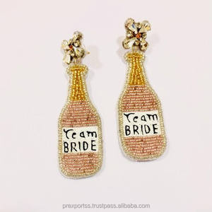 ต่างหูห้อยประดับลูกปัดแก้วลายดอกไม้สไตล์โบฮีเมียนวินเทจสุดหรูจากผู้ส่งออกอินเดียขายดีที่สุด แฟชั่นสำหรับทุกเพศ - Product Image 4