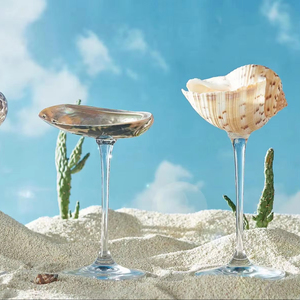 Copa de Vino Hecha a Mano con Concha de Mar Nórdica, Copa de Champán de Concha Natural, Artículos de Bar de Lujo Costeros, Regalo Único para Ella - Product Image 1