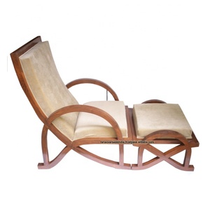 Fauteuil à bascule en bois artisanal de grande taille avec repose-pieds, masseur pour les pieds et coussin en couleur bronze - Product Image 1