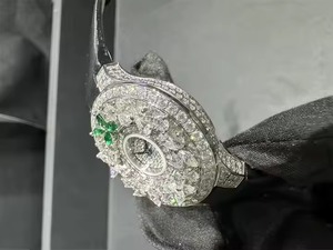 Montre unisexe de luxe en acier inoxydable avec mouvement à quartz ETA, cadran en cristal saphir, boîtier en alliage et bracelet en acier inoxydable automatique - Product Image 2