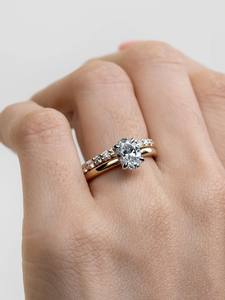 Bague de fiançailles solitaire minimaliste en or 18K/14K/10K avec diamant de laboratoire ovale de luxe de 2,00 carats, bijoux fins sur mesure, vente en gros - Product Image 6