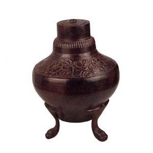 Modern Top Quality Three Leg Style Brass Lamp Hot Selling Patina Polished Metal <b>Table</b> Lamp With Floral Patterns - Product Image 1