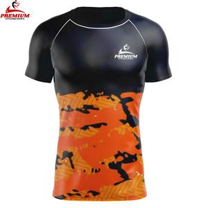 Camiseta de compresión de manga larga para hombre, de secado rápido, con logo y diseño personalizados, transpirable, para gimnasio, OEM. - Product Image 1