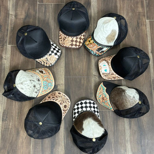 Gorras Trucker Estilo Western Hechas a Mano, Cuero Repujado y Visera a Cuadros, Gorra con Malla Ajustable en la Parte Trasera, Parche de Cuero Vacuno, Diseño Personalizado - Product Image 5
