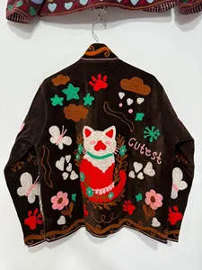 Chaqueta Bordada a Mano con Diseño Suzani en Terciopelo Marrón para Mujer, Estilo Bohemio, Arte Folclórico, Abrigo Étnico para Festivales - Product Image 2