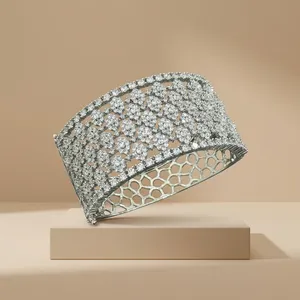 Bracelet ouvrable en zircon de qualité supérieure plaqué argent, élégant et tendance, pour mariage, fiançailles et soirées, pour femmes - Product Image 1