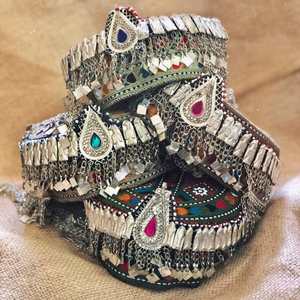 Gorros y Sombreros Afganos de Estilo Moderno para Mujer, Sombreros de Fiesta con Piedras Tribales Kuchi, Borlas y Cuentas - Product Image 6