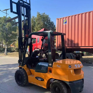 Montacargas Diésel Usado TOYOTA7F30, Capacidad de Carga de 3 Toneladas, Tracción 4x4 Todoterreno, Modelo 2022, Fabricado en Japón, Venta Económica, Buen Rendimiento - Product Image 1