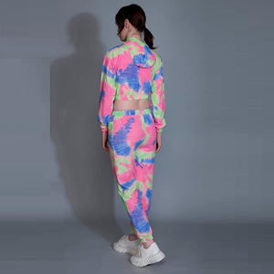 Conjunto de Top Corto con Capucha y Pantalones Deportivos Tie Dye para Mujer, Manga Larga, Tejido de Punto, Ropa Casual de Verano con Bolsillos, Poliéster Transpirable - Product Image 2