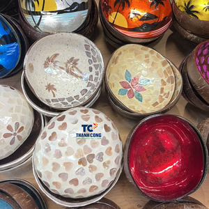 Bol en nacre de noix de coco en gros à prix abordable, fournisseur Vietnamien, faible MOQ, bol incrusté de coquillages, cadeau souvenir, prix d'usine, exportation - Product Image 1