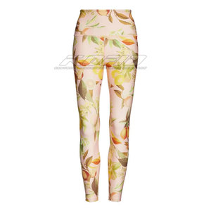 Leggings de sublimation en gros, pantalons de fitness imprimés sur mesure, vêtements de sport confortables et extensibles - Product Image 4