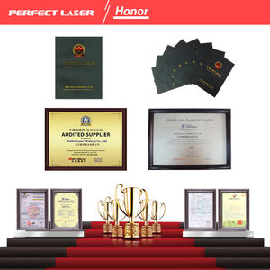 Máquina <span class=keywords><strong>de</strong></span> <span class=keywords><strong>Limpieza</strong></span> <span class=keywords><strong>de</strong></span> Metales por Láser <span class=keywords><strong>de</strong></span> Fibra Industrial Perfect Laser-100w 200w Raycus/IPG/<span class=keywords><strong>MAX</strong></span>/JPT, Eliminación <span class=keywords><strong>de</strong></span> Óxido, Refrigeración por Aire, 2 Años <span class=keywords><strong>de</strong></span> Garantía - Product Image 6