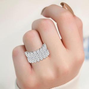 Bague en or rose 9 carats avec diamant de laboratoire, sertissage mode, haute joaillerie, formes fantaisie marquise, poire, ovale, coussin long, or blanc - Product Image 4