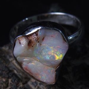 แหวนโอปอลออสเตรเลียธรรมชาติขัดเงา ของขวัญสำหรับเธอ เครื่องประดับแฟชั่นมาใหม่ - Product Image 1