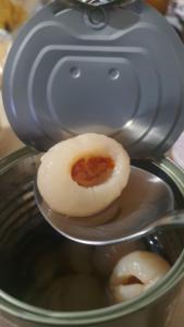 Lychees en conserve dans le sirop, lychees pelées de qualité supérieure |   Longue durée de conservation |   Origine Vietnam - Pack de 1 kg |   Marque Viet Delta |   M. Tom - Product Image 3