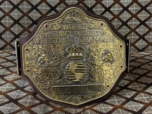 เข็มขัดแชมป์ MMA แบบกำหนดเอง BIG GOLD น้ำหนักเบา ผลิตจากโลหะผสมสังกะสี ความยาว 1.2 เมตร สำหรับงานอีเว้นท์ 1 ชิ้น - Product Image 2
