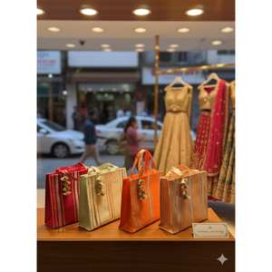 Bolsas de Regalo Premium para Bodas de Mujeres, Recuerdos de Haldi y Mehendi, Bolsas de Regalo para Novios, Bolsitas para Sangeet, Mehndi, Nikkah y Dholki - Product Image 1