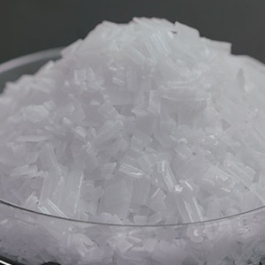 Soda en Escamas y Perlas al 99% Sólidas para Tratamiento de Agua - Product Image 1