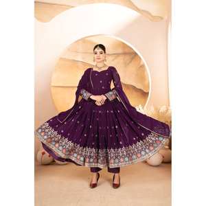 Ensemble de robe à paillettes et à broderies multi-fils pour femmes pour les fêtes - Product Image 3