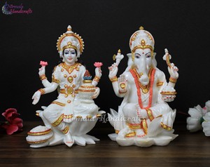 Statue de Laxmi Ganesh en résine de poussière de marbre |   Ensemble d'idoles de dieux hindous en or blanc |   Décoration de temple à domicile pour Diwali - Product Image 4