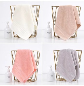 Serviette de Visage Tendance en Coton Premium, Ultra Absorbante, Douce et Lisse, pour Hôtels, Spas et Usage Quotidien, Vente en Gros, Couleur Unie - Product Image 2