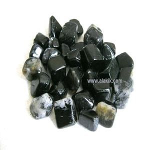 Piedra preciosa negra de obsidiana tallada natural para curación metafísica y equilibrio de chakras - Product Image 4