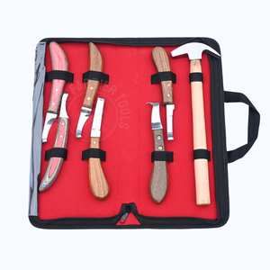Kit d'outils professionnels pour fermeurs comprenant un grand couteau à boucle détachable, un marteau de fermeur, une lame double tranchante, une lame étroite et un couteau en D - Product Image 1